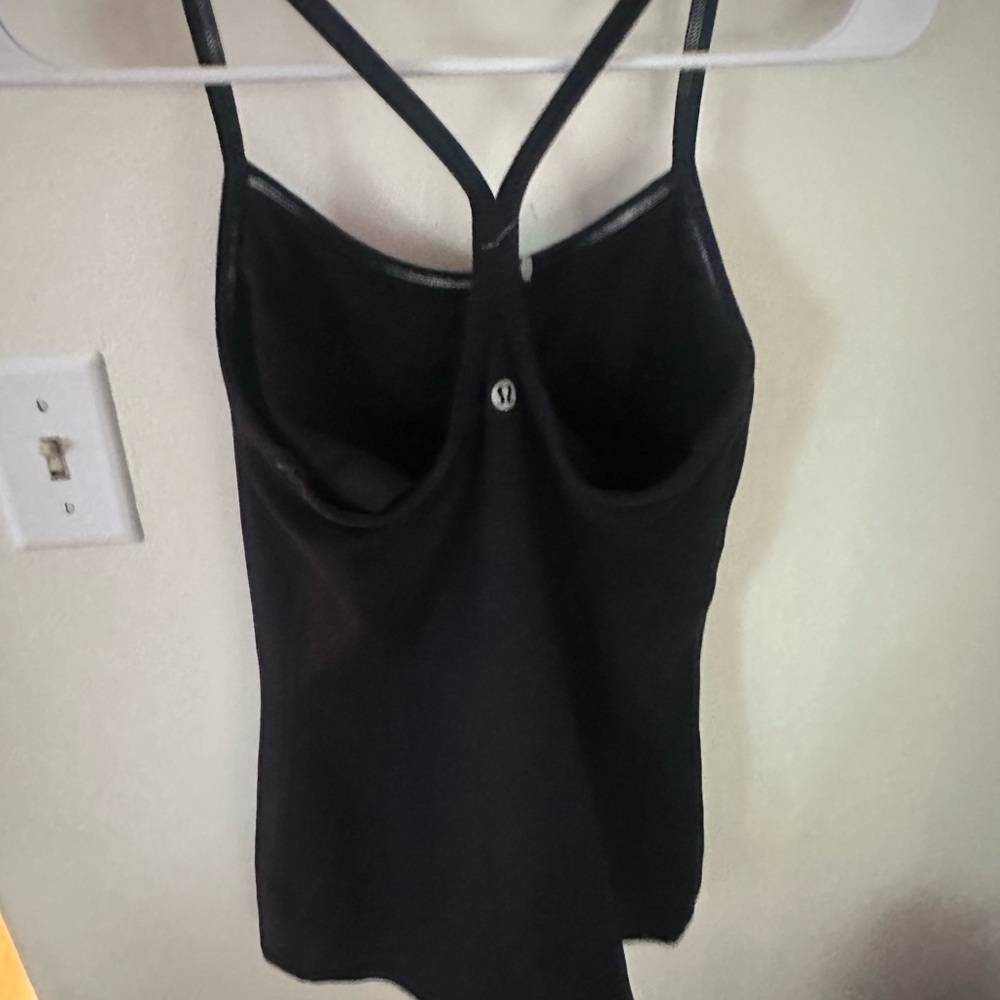 🍋 lululemon black tank top